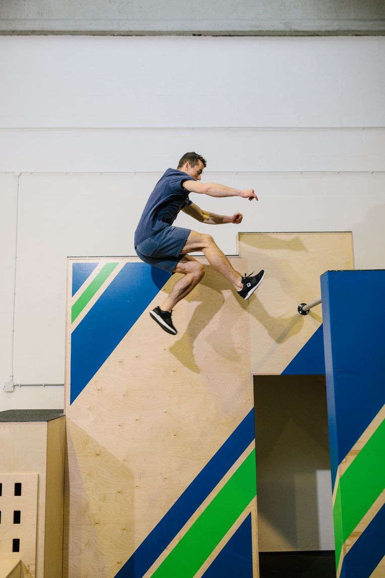 Professioneel freerunnen in Zuidoost ‘Zie het als buitenspelen’ Het