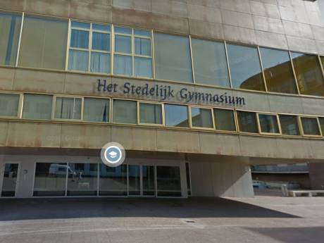 Stedelijk Gymnasium moet op zoek naar een nieuwe rector