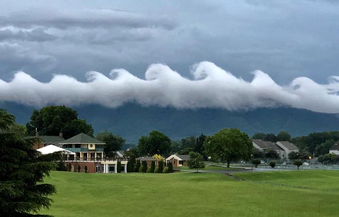 INSOLITE. Des vagues de nuages dans le ciel, ce phénomène atmosphérique  exceptionnel photographié près de Nîmes