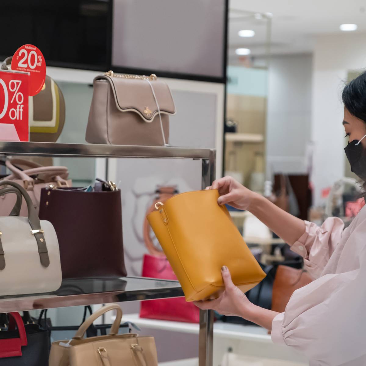 Een nieuwe handtas Dit zijn de beste soldendeals Nina Shopt hln.be