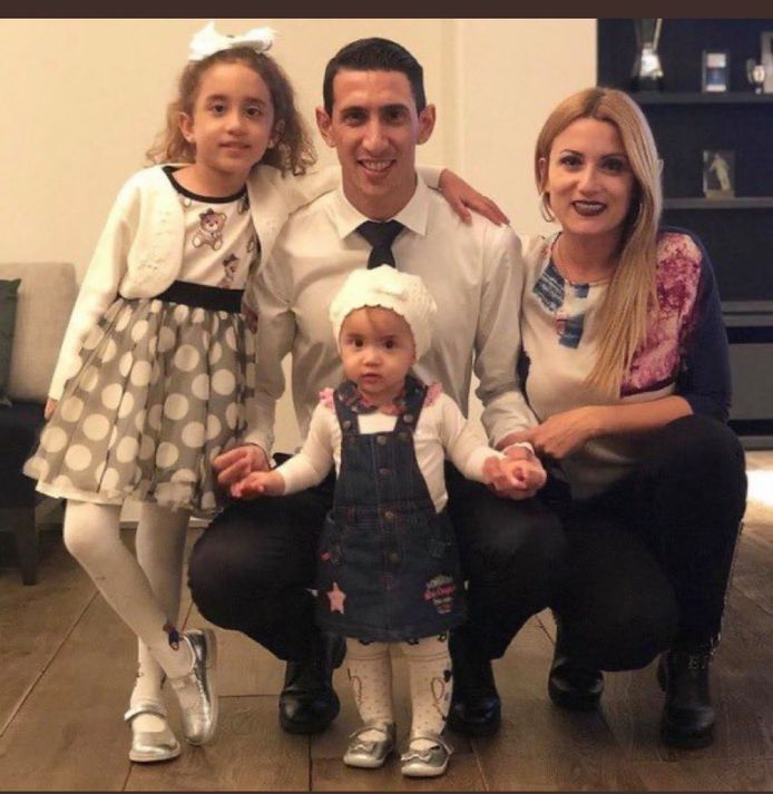 Di María en zijn gezin.