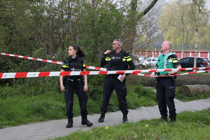 In het Belvédèrebos in Zoetermeer was dinsdagmiddag mogelijk een schietpartij.