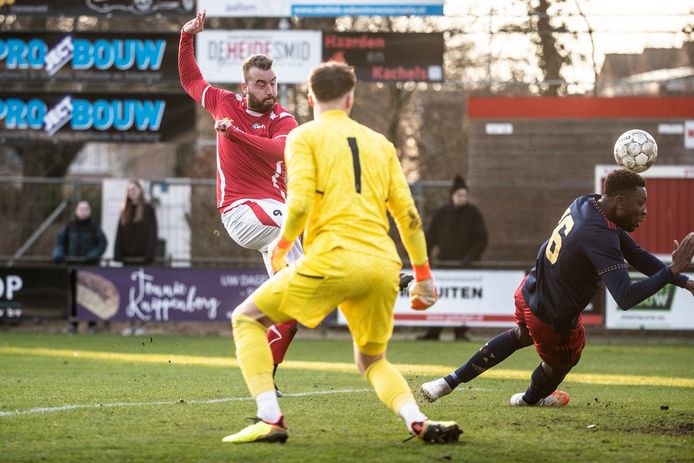 Rik van der Eerden opende de score voor AZSV.