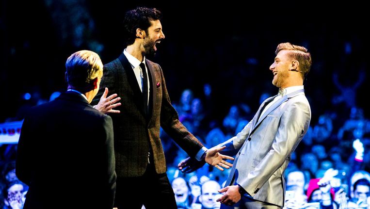 Afgeladen Vondelpark Bij Onthulling Wie Is De Mol Het Parool