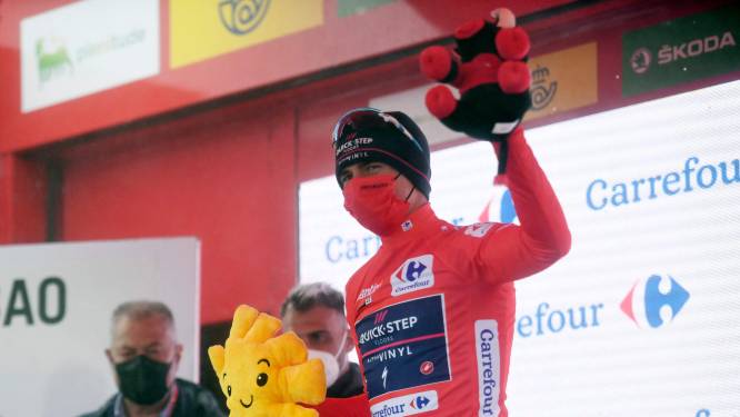 Ontketende Remco Evenepoel kraakt Primoz Roglic en verovert rode trui in Vuelta, Jay Vine wint eerste bergrit