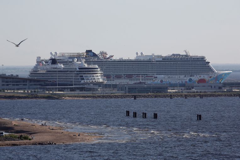 Archiefbeeld van The Norwegian Breakaway, het cruise ship waarop meerdere besmette passagiers zitten.  Beeld REUTERS