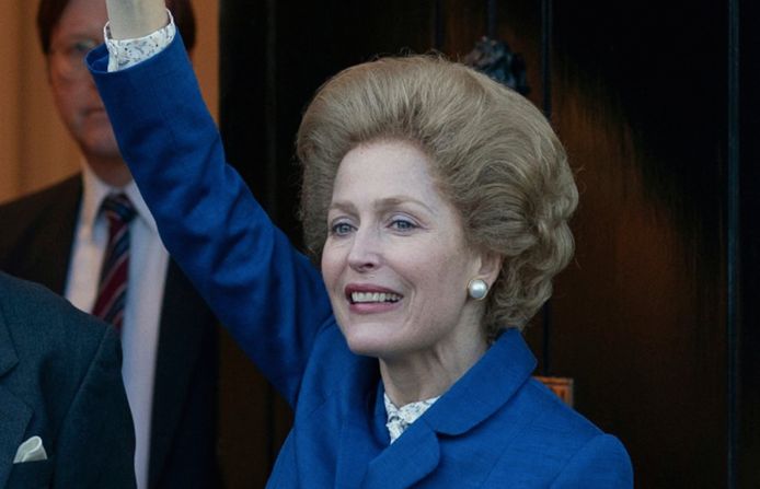 Gillian Anderson vertolkt Margaret Thatcher in 'The Crown'.