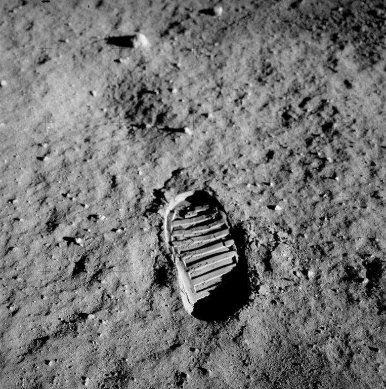 De beroemde voetafdruk, gefotografeerd door Neil Armstrong zelf. Beeld NASA/Neil Armstrong