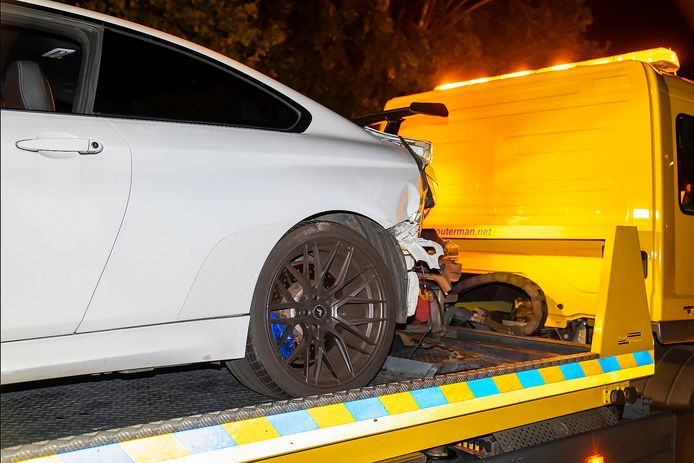 Botsing tussen twee auto's in Herpen.
