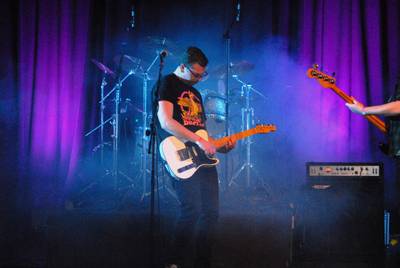 Soos Plock biedt zeven lokale bandjes een podium tijdens het Maple Leaf Festival in Volkel