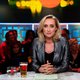 De gezelligheid wint in de strijd om de gunst van de talkshowkijker