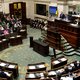Regering knokt voor overleven