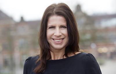 Isa Hoes brengt emotionele ode aan kids, de zeehond van Douwe Bob