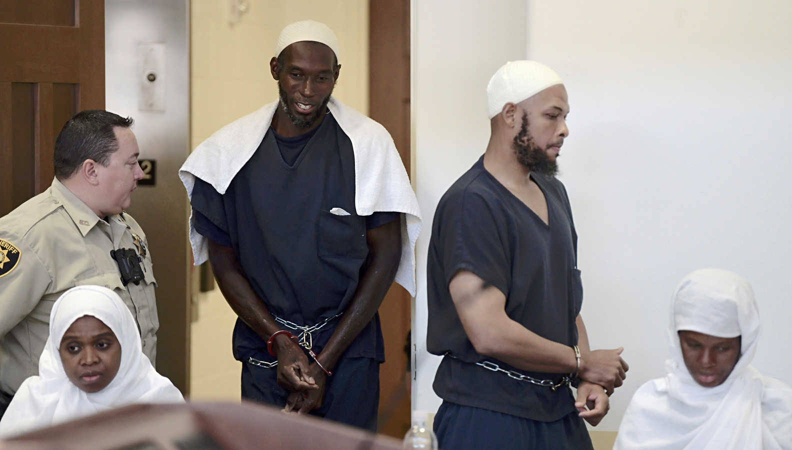 Les suspects à l'audience, lundi 13 août