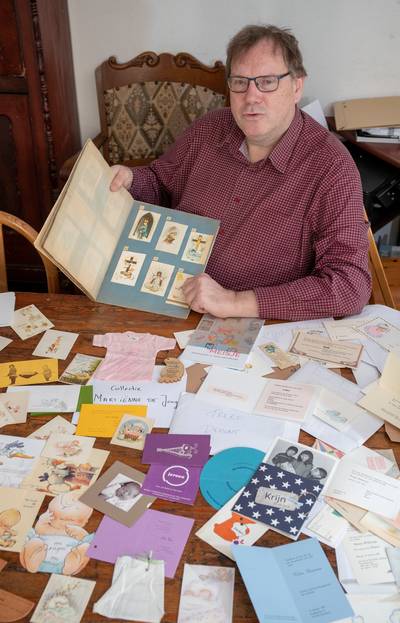 Promoveren op geboortekaartjes: nooit echt onderzoek gedaan naar oer-Nederlands fenomeen