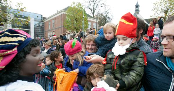 Intocht Sinterklaas Veenendaal Als Die Doorgaat Geschiedt Zonder Zwarte Piet Veenendaal Gelderlander Nl