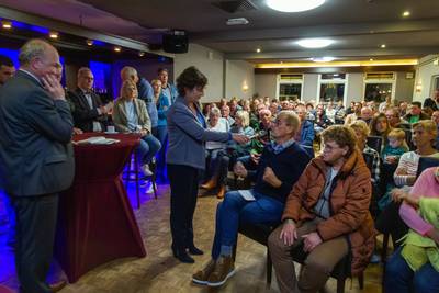 Burgemeester belooft Lage Zwaluwe: ‘Gemeenteraad beslist over komst asielboot 144 Oekraïners’