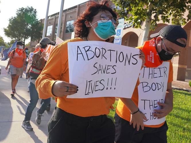 Strenge abortuswet in Texas houdt voorlopig stand voor Hooggerechtshof: president Biden wil “onmiddellijke reactie” van regering