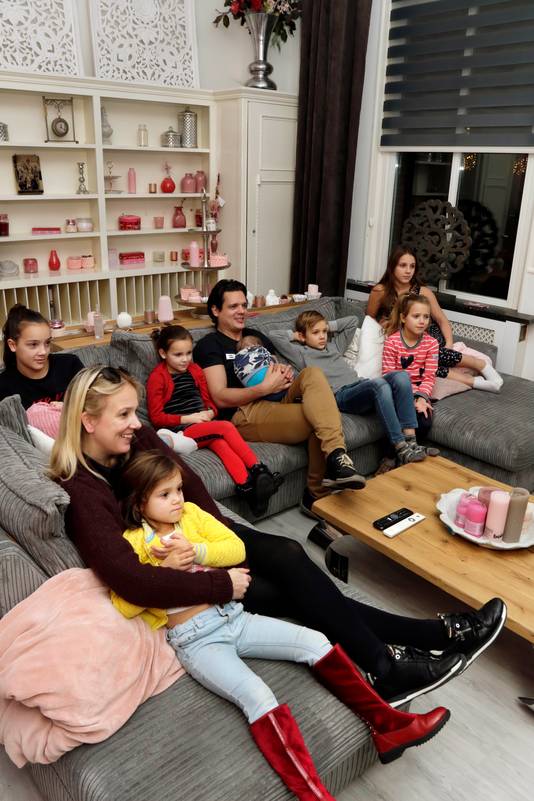 Familie Nagelkerke In Een Huis Vol Groot Gezin Hoeft Niet Stressvol Te Zijn Roosendaal Bndestem Nl