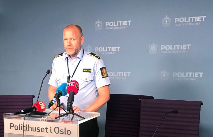 Politiechef Rune Skjold geeft meer toelicht op een persconferentie.