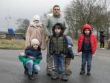 Afghaanse vluchtelingen in Enschede: 'Lijkt een gevangenis'