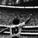 De magistrale dribbelaar. Pluisje. Diego Armando Maradona is op 60-jarige leeftijd overleden