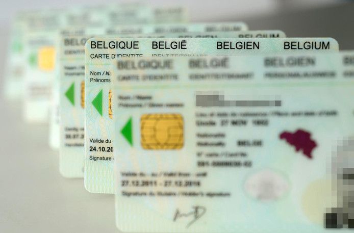 La Nouvelle Carte D Identite Avec Empreintes Digitales Testee Des Mardi Belgique 7sur7 Be