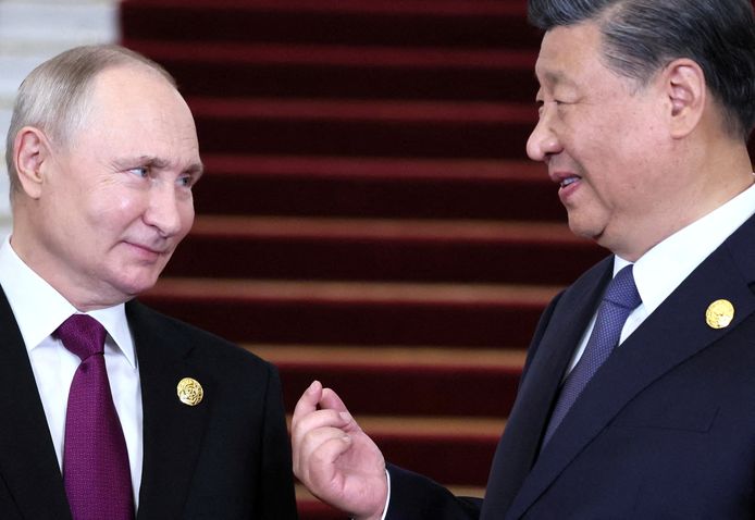 De Russische president Vladimir Poetin en zijn Chinese ambtgenoot Xi Jinping in oktober 2023.