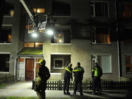 Explosie knalt ruiten uit appartement in Oss, zwaar vuurwerk mogelijke oorzaak: ‘Klonk als een granaat’