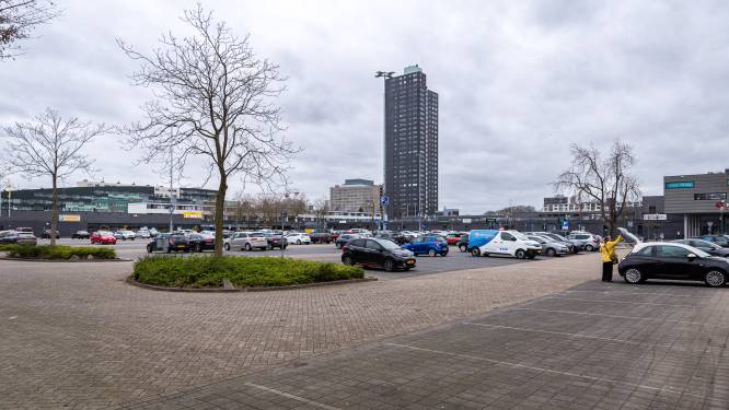 150 tijdelijke appartementen voor tien jaar op parkeerplaats bij Winkelcentrum Woensel in Eindhoven
