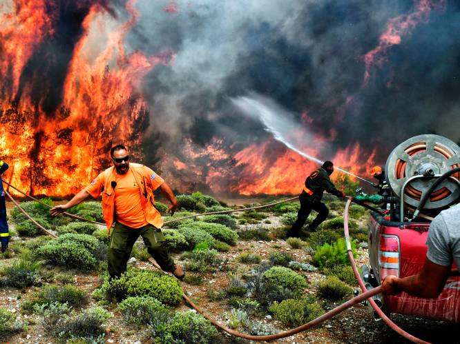 Griekse brandweer: "Regering maakte 1.000 kleine fouten die hebben geleid tot ongezien hoge dodentol"