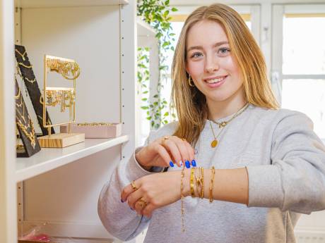 Lente (16) heeft haar eigen webshop: ‘Beter verdienen en veel leuker dan werken in supermarkt’