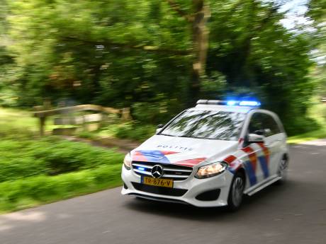 Man (21) met vuurwapen opgepakt in Breda, politie treft in Waalwijkse woning munitie en verdovende middelen aan 