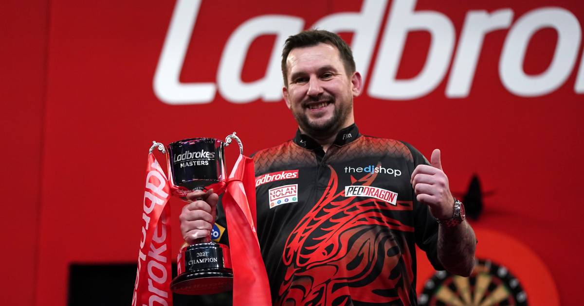 Verrassende winnaar op Masters Darts: Welshman Jonny Clayton haalt het van Mervyn King in ...