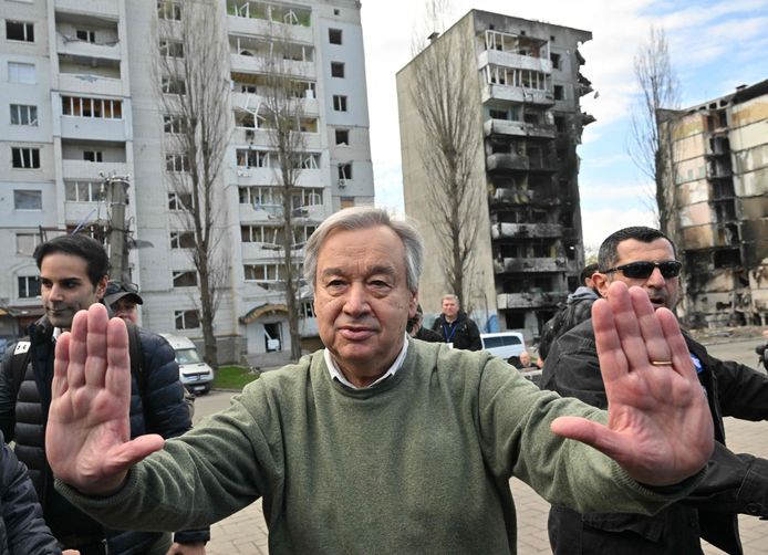 VN-baas António Guterres bezocht donderdag verschillende steden in Oekraïne.