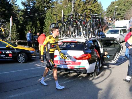 Tegenvaller voor Tom Dumoulin in Catalonië: ‘Misschien zijn het toch nog de naweeën van corona’