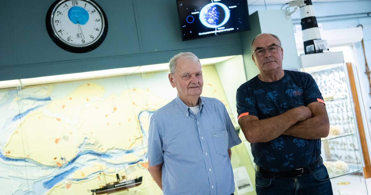 Bijzondere getijklok in het Visserijmuseum werkt weer, dankzij Kees: 'Mijn verbazing was groot toen 