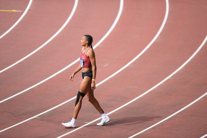 Kniepijn Houdt Nafi Thiam Van Podium In Hoogspringen Op Bk Atletiek Hordeloper Michael Obasuyi Sprint Zich Naar Tokio Meer Sport Hln Be