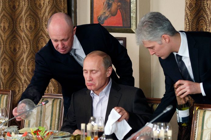 Vladimir Poetin voerde strenge regels in, waardoor het moeilijker is om aan alcohol te komen.