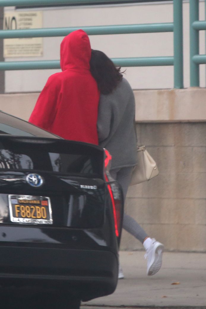 Selena en Justin, zopas knuffelend gespot in L.A.