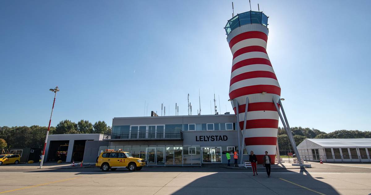 PvdA Zwolle  opent aanval op Lelystad Airport  Zwolle  AD nl