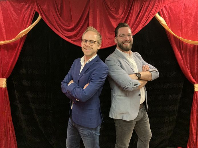 Goochelaars Huub en Elmar willen kinderen blijven vermaken.
