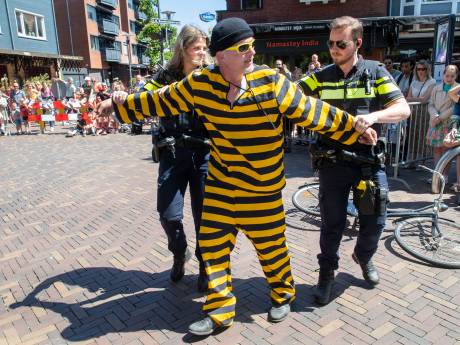Zelfs de brandweerman leert nog wat bij op de Veiligheidsdag: ‘Dat is verboden hè mama?’