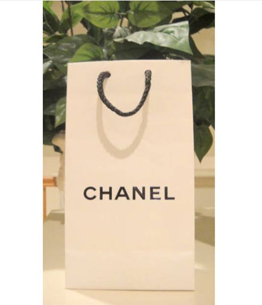 Des sacs en papier de marque vendus sur Internet Tendances