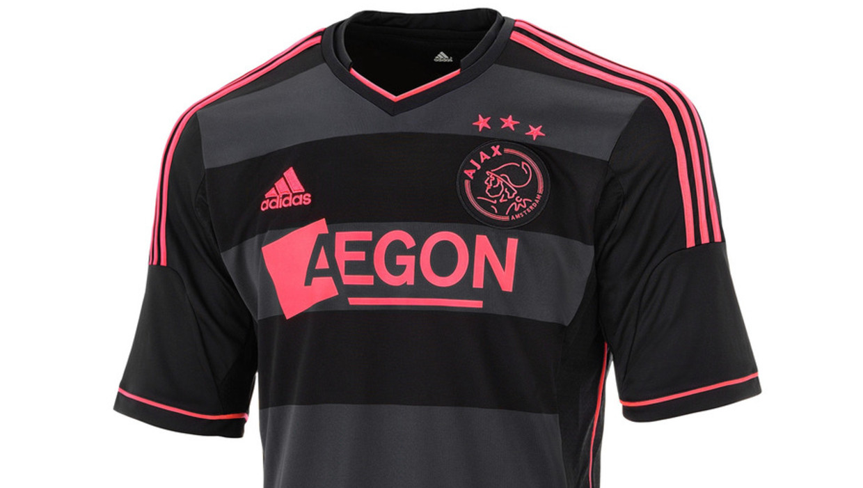 Waakzaamheid Wetenschap Eenzaamheid Ophef om roze in Ajax shirt: 'Zelfs het Feyenoord shirt is mooier!'
