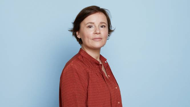 Bij het eerste lied gaat de kraan open, geen beleefdheid of schaamte die het stoppen kan