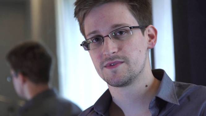 "Snowden heeft tijdelijk asiel aangevraagd in Rusland"