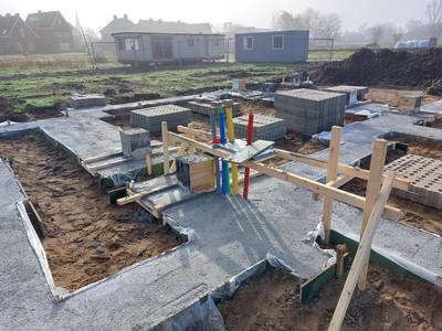 Na maanden wachten eindelijk zicht op stroom en water voor zelfbouwers in Herpen