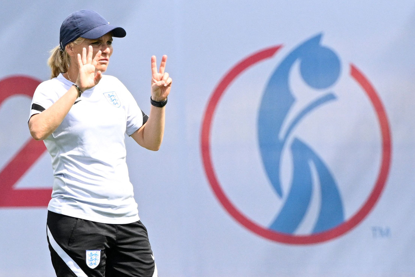 Sarina Wiegman Is ready To Go Maar Moet Wachten Op Negatieve Test 