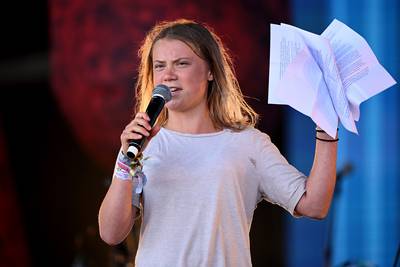 Greta Thunberg deelt op Glastonbury sneer uit naar wereldleiders